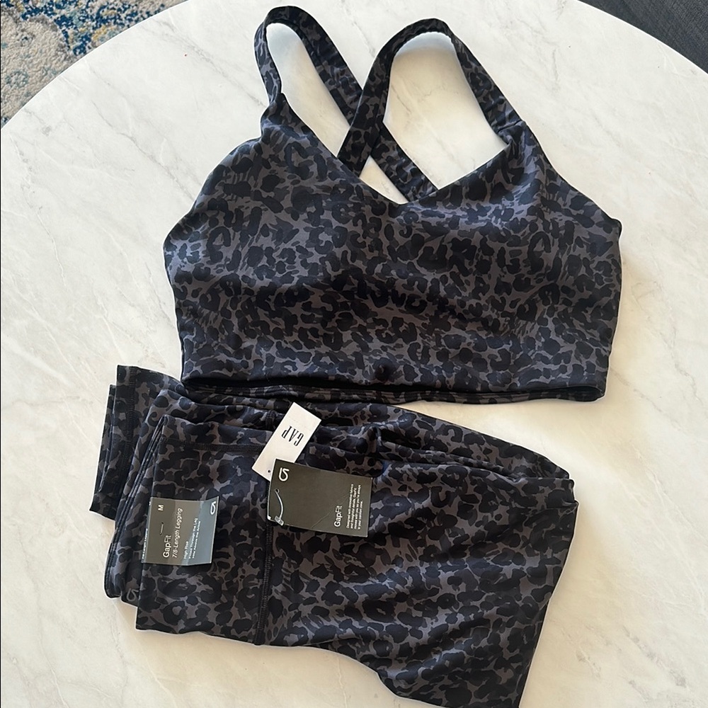 Gap Women's Black Leopard Print workout Set